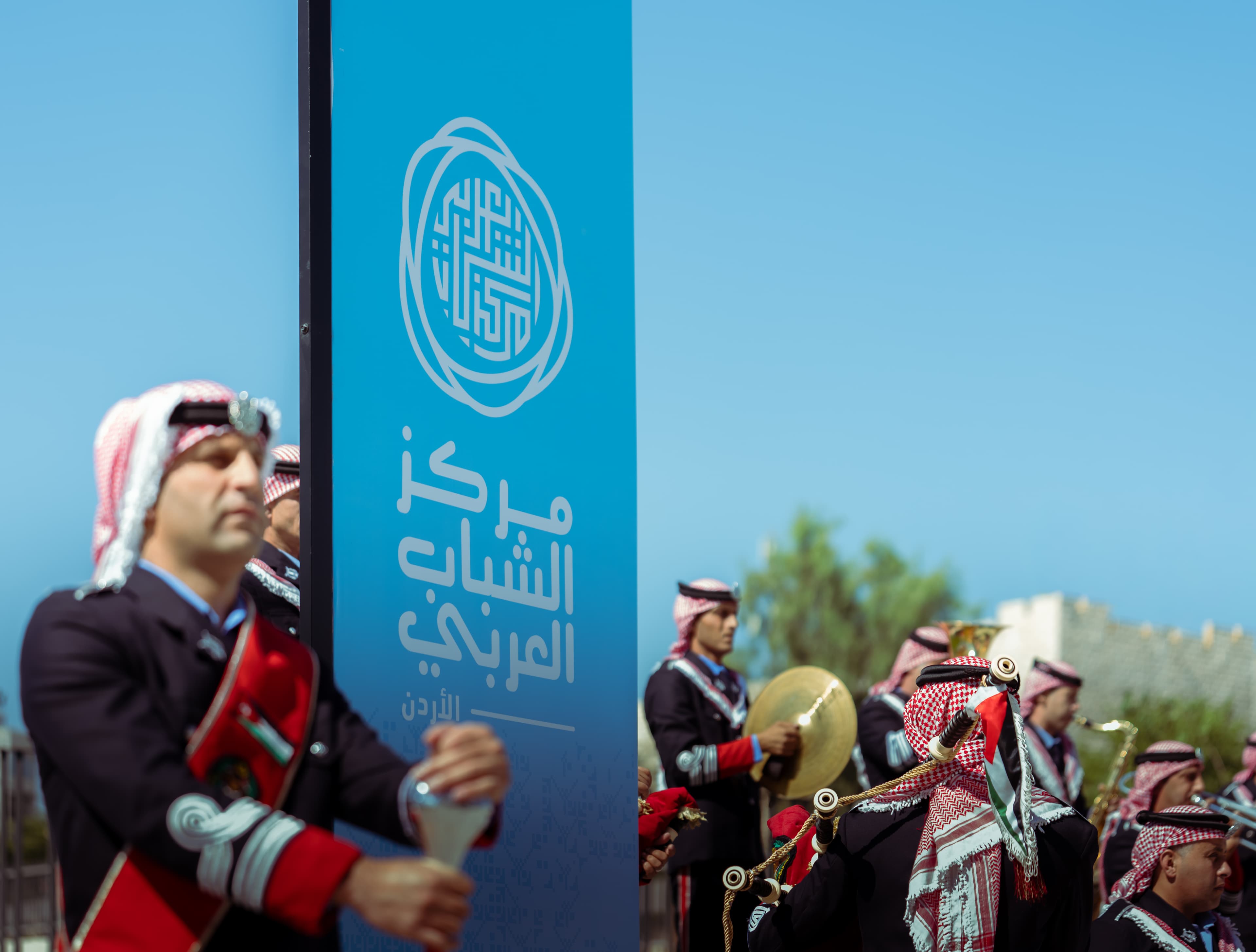 عن المركز 